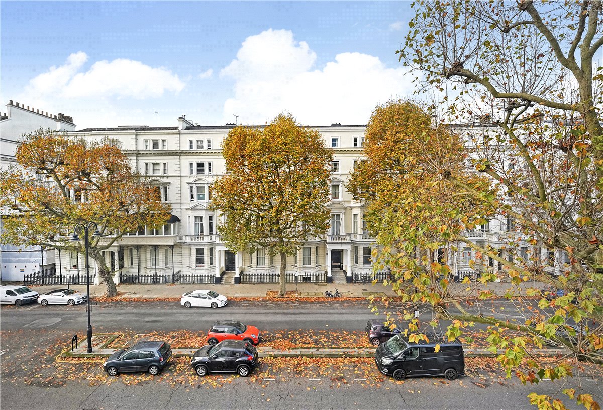 3 bedroom Flat, Queens Gate, Kensington, SW7 - Available, Image 16
