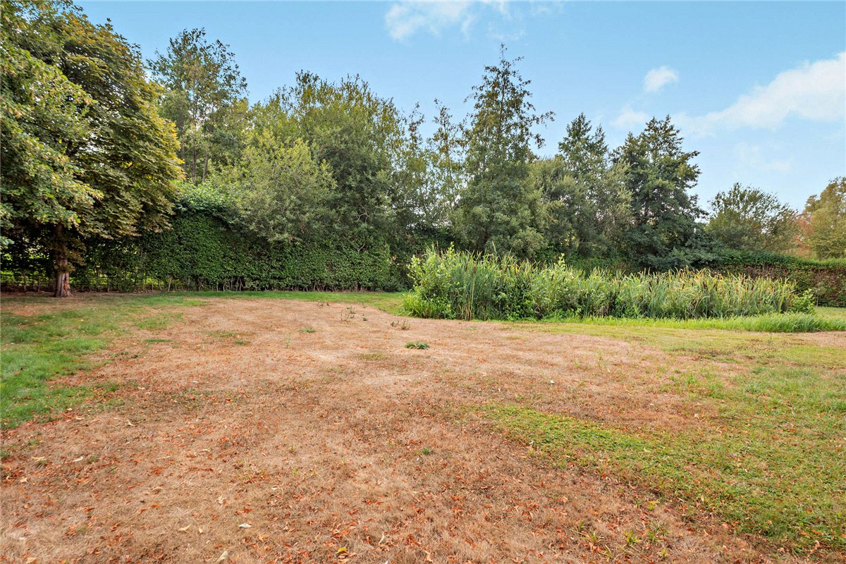 2 bedroom House, Lambourn Road, Speen, RG20 - Available, Image 17