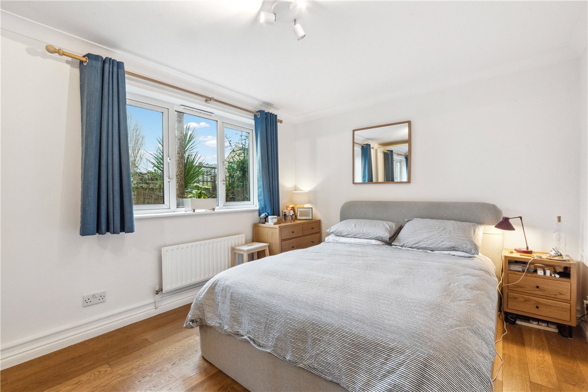 2 bedroom Flat, St. James's Drive, London, SW12 - Sold, Image 4