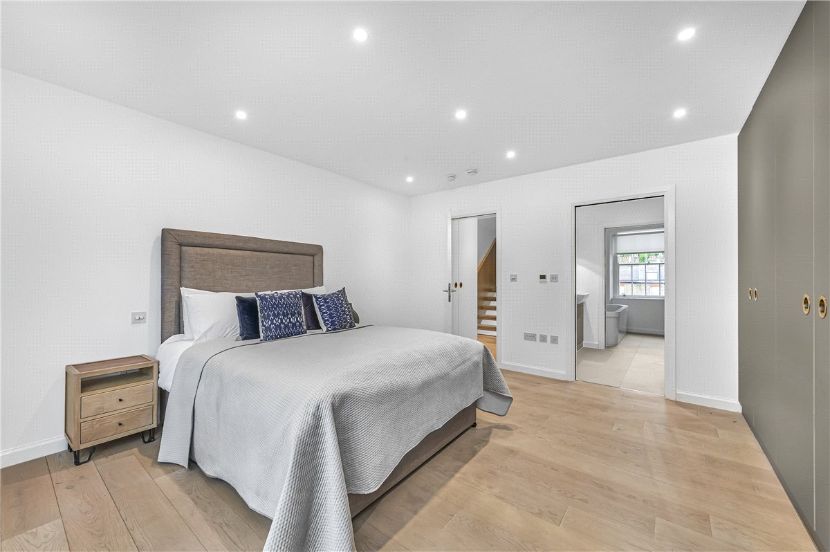 3 bedroom Maisonette, Marylebone High Street, Marylebone, W1U - Available, Image 14