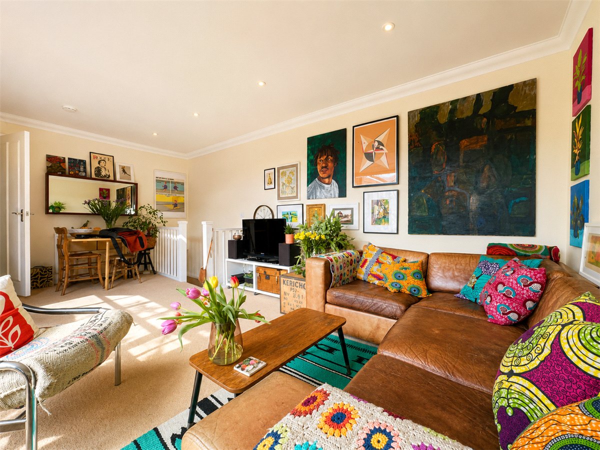 3 bedroom Flat, Little Minster Street, Winchester, SO23 - , Image 1