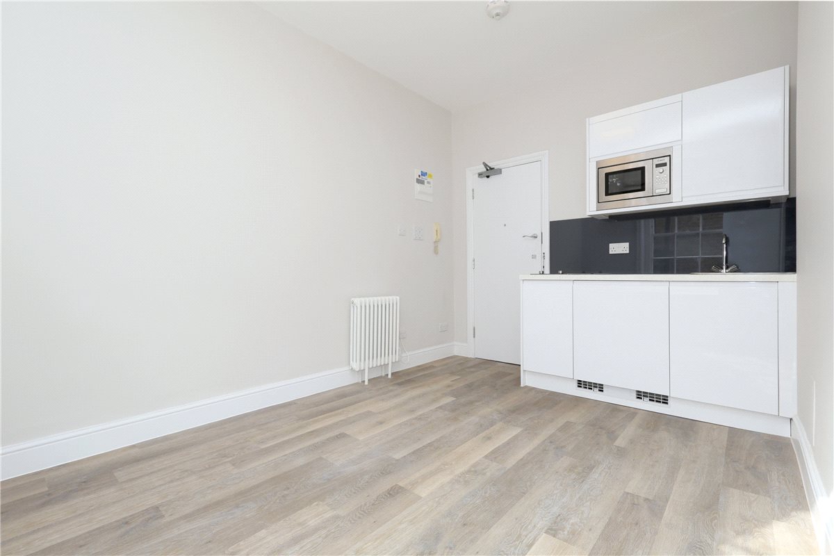 0 bedroom Flat, Upper Berkeley Street, Marylebone, W1H - Available