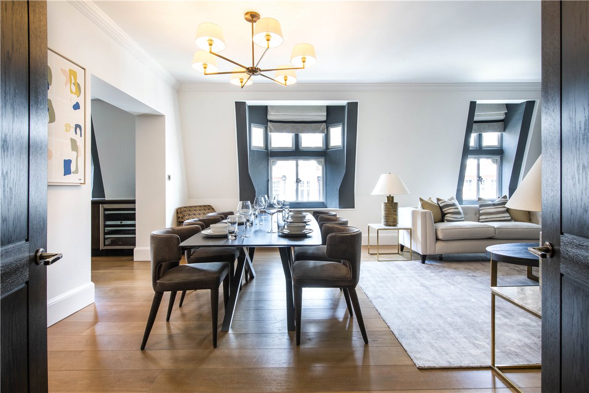 3 bedroom Flat, Duke Street, Mayfair, W1K - Available, Image 9