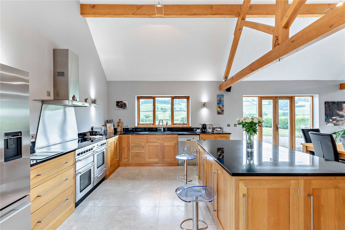 4 bedroom House, Trewern, Welshpool, SY21 - Available, Image 12