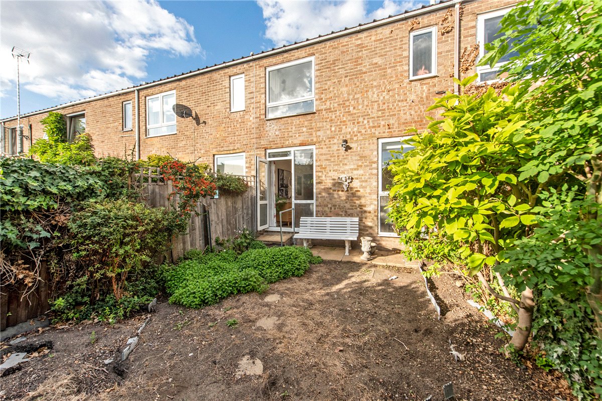 2 bedroom House, Hunter Close, London, SW12 - Available, Image 1
