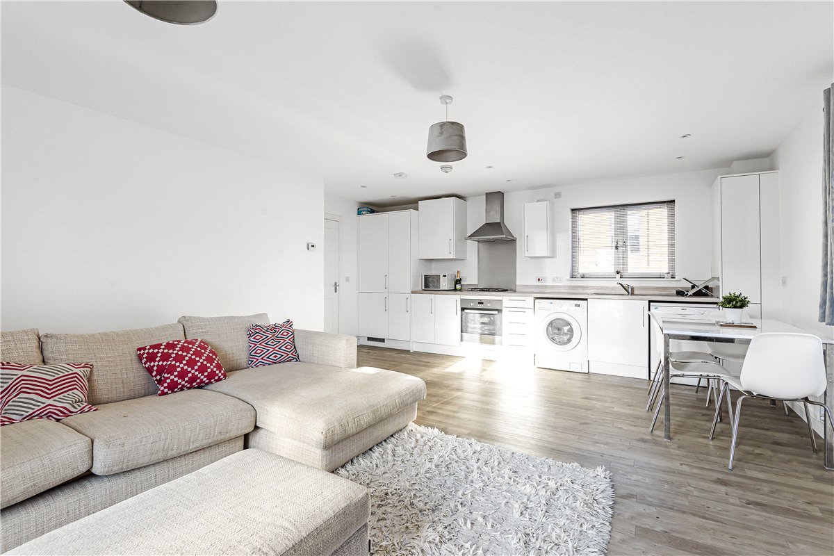 2 bedroom Flat, Vaynol Way, Whitehouse, MK8 - , Image 7