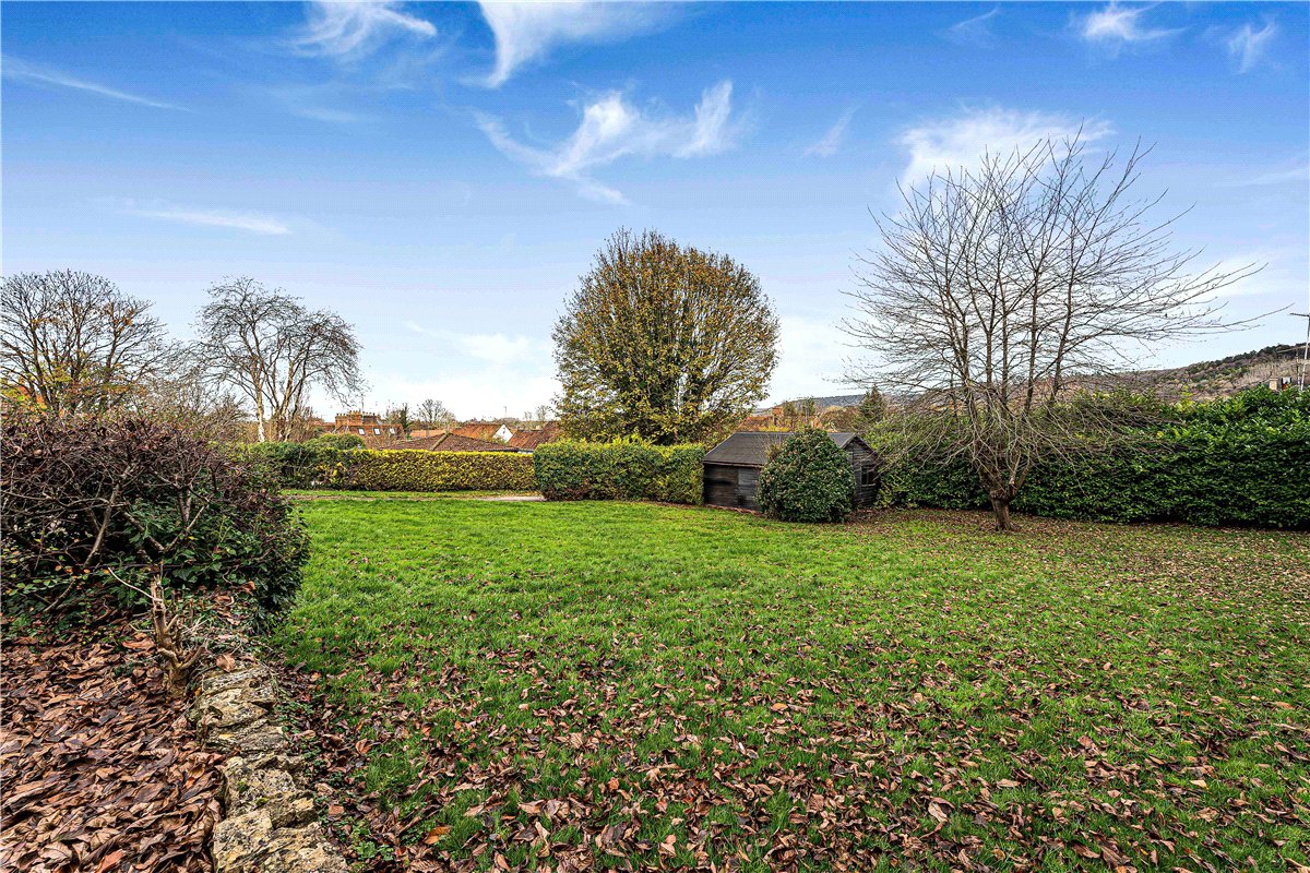 4 bedroom Bungalow, South Street, Wendover, HP22 - Available, Image 2