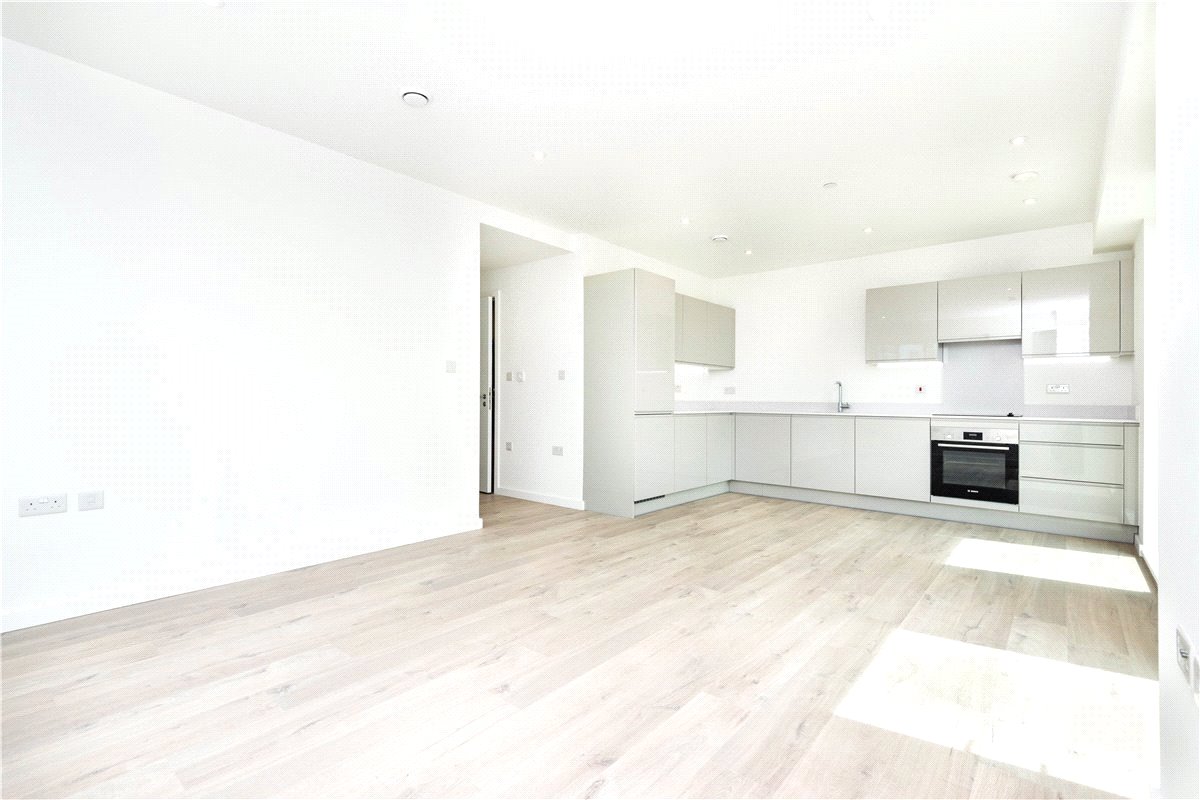 2 bedroom Flat, Heartwell Avenue, London, E16 - Let Agreed, Image 3
