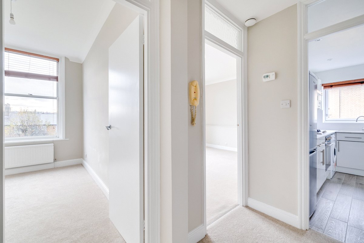 2 bedroom Flat, Upper Richmond Road, London, SW15 - Let Agreed, Image 8