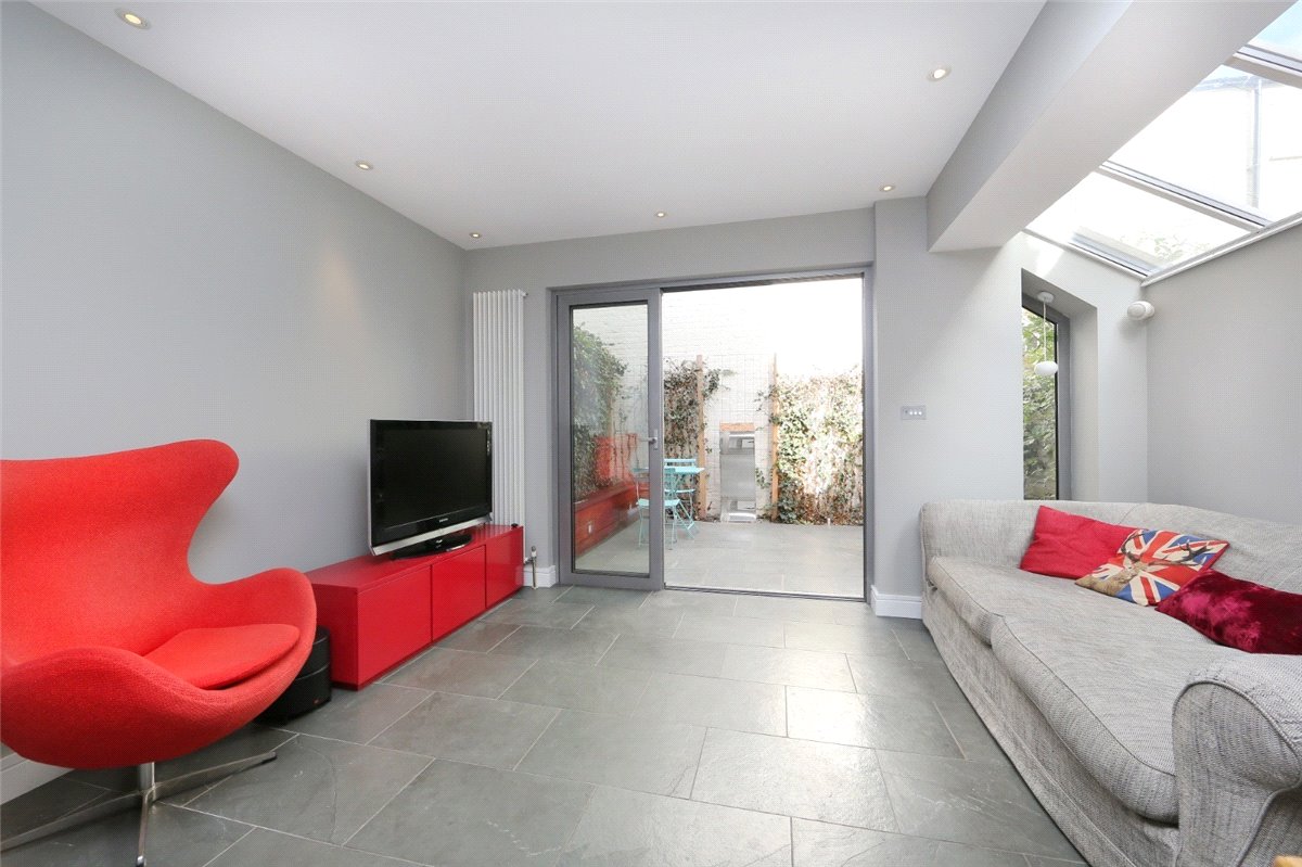 2 bedroom Flat, Stephendale Road, London, SW6 - Available