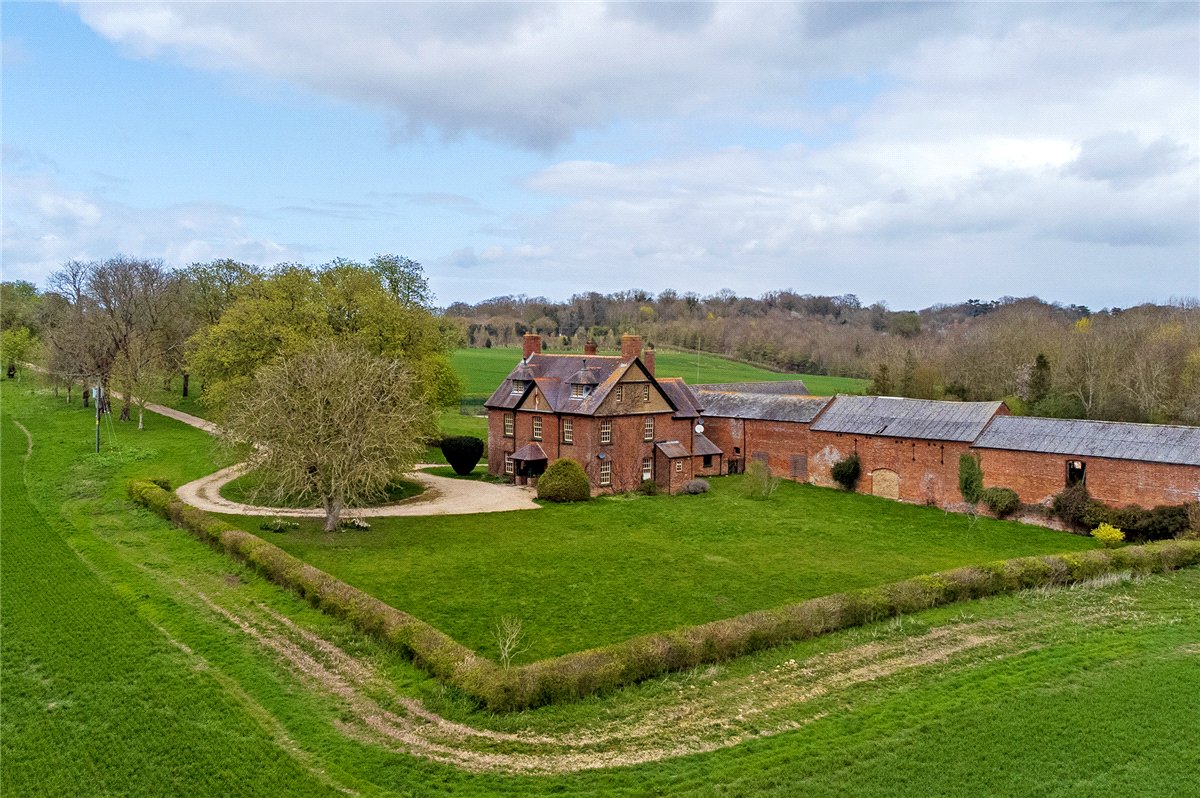 8 bedroom House, Upper Winchendon, Aylesbury, HP18 - Available, Image 22
