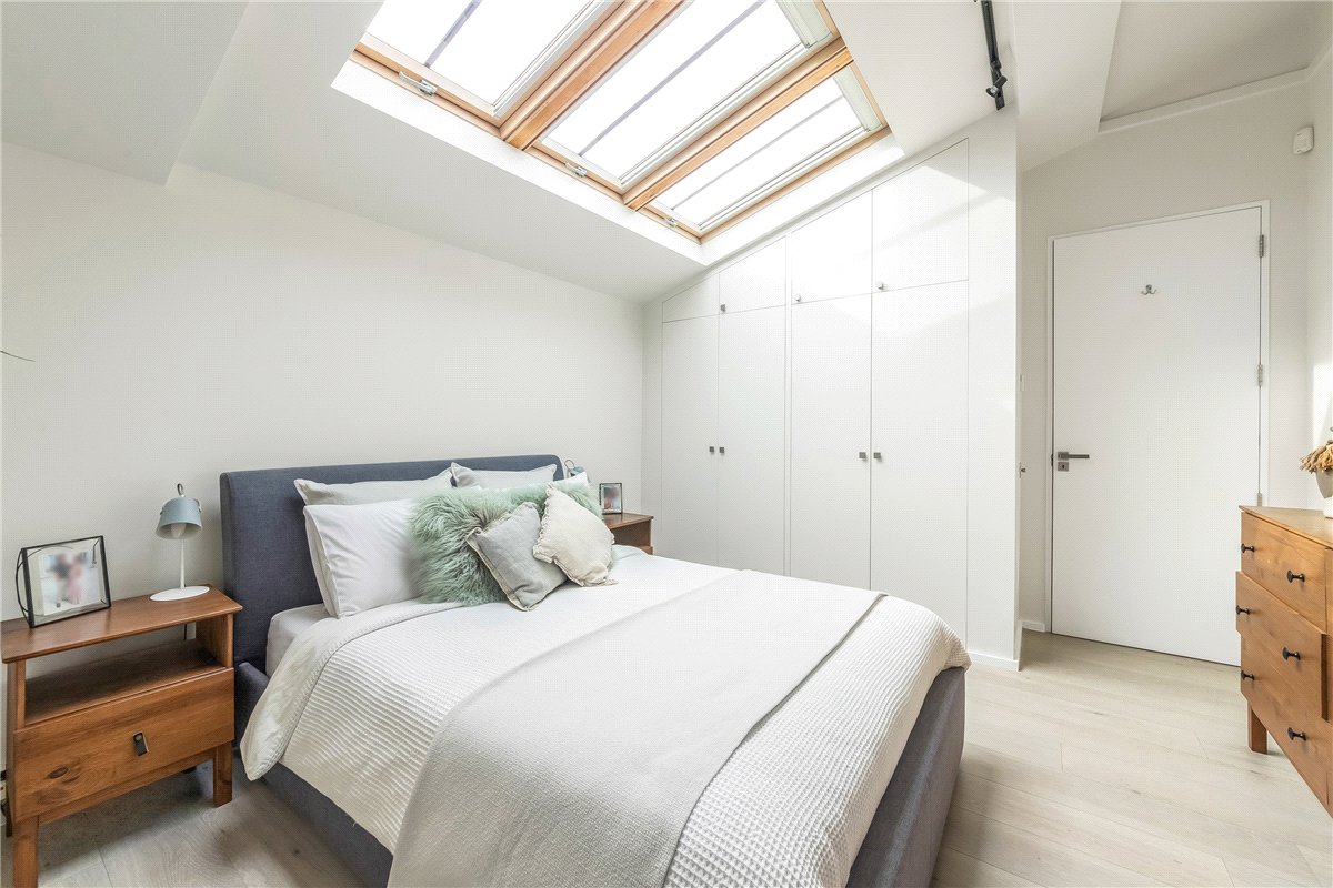 2 bedroom Flat, Althorp Road, London, SW17 - Available, Image 5