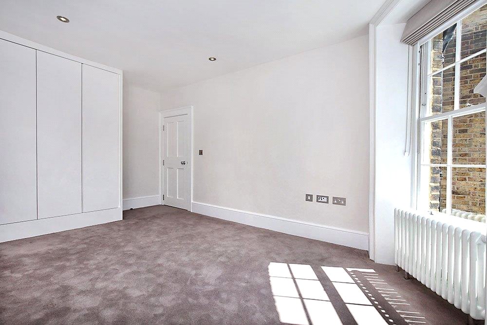 2 bedroom Maisonette, Manchester Street, Marylebone, W1U - Available, Image 2