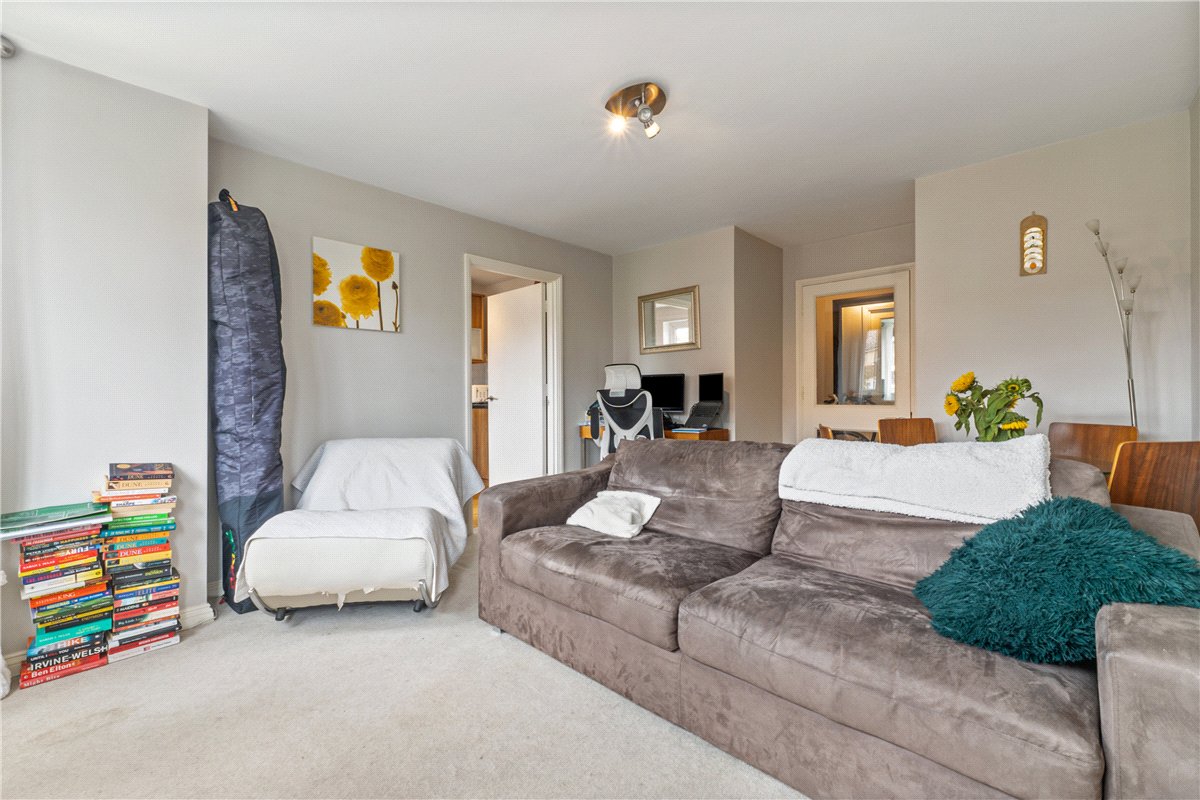 1 bedroom Flat, St. James's Drive, London, SW12 - Available, Image 8