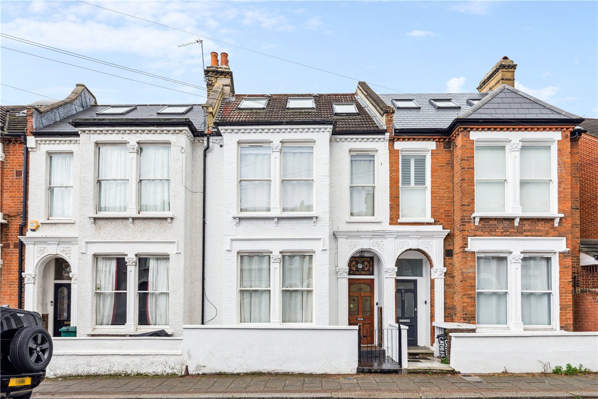 5 bedroom House, Cathles Road, London, SW12 - 