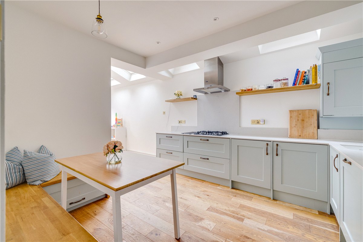 2 bedroom Flat, Astonville Street, London, SW18 - Available, Image 7