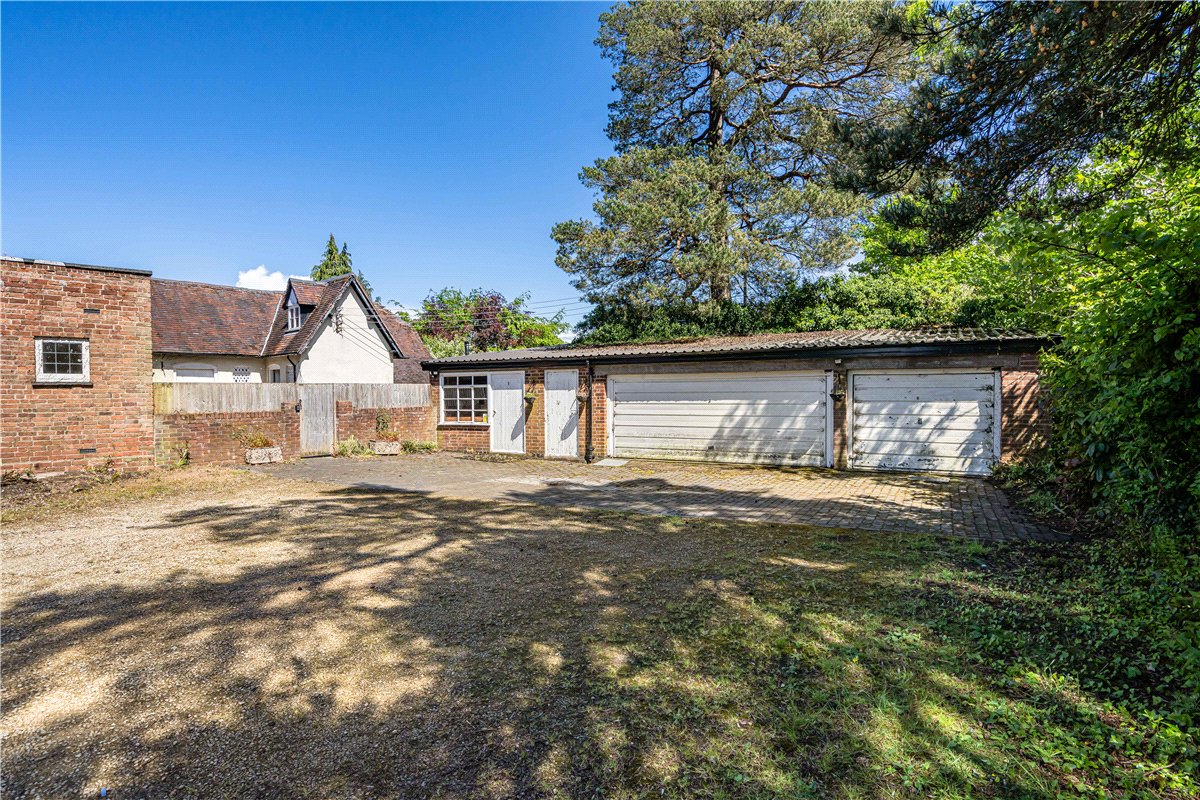 6 bedroom House, Truggist Lane, Berkswell, CV7 - Available, Image 31