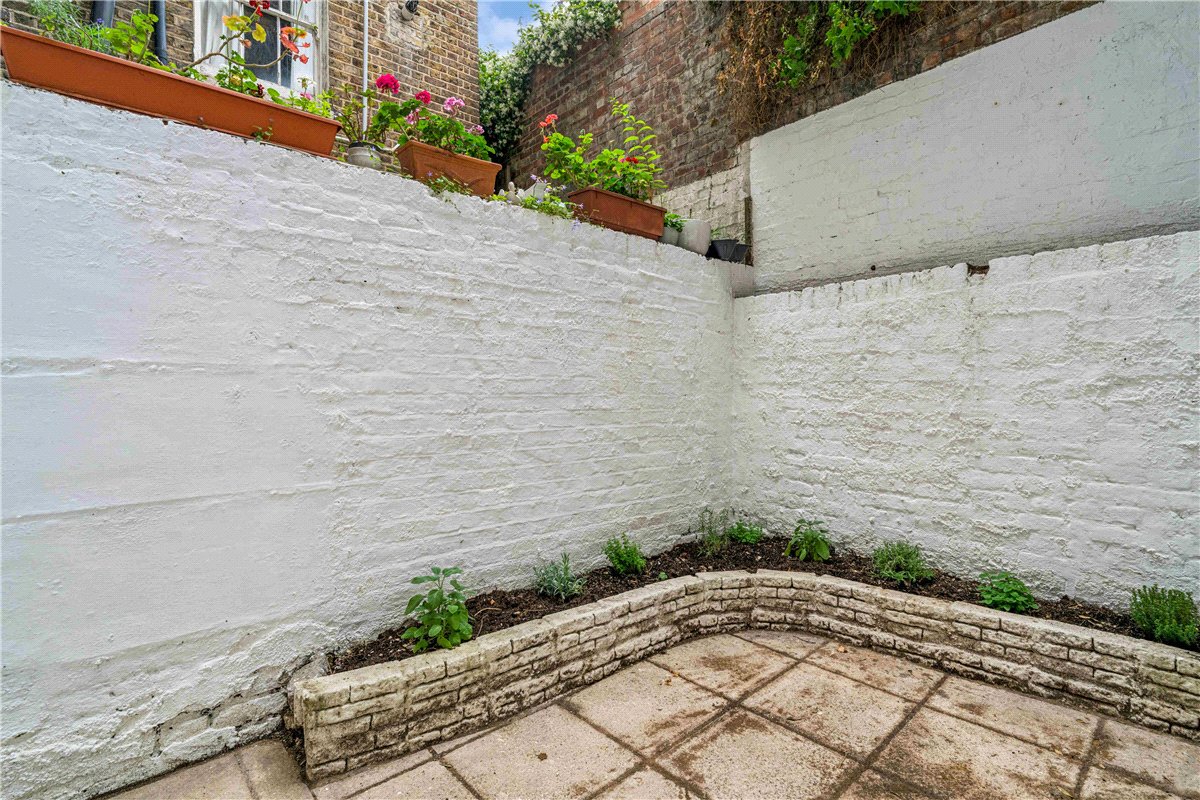 3 bedroom Flat, Westcroft Square, London, W6 - Available, Image 2