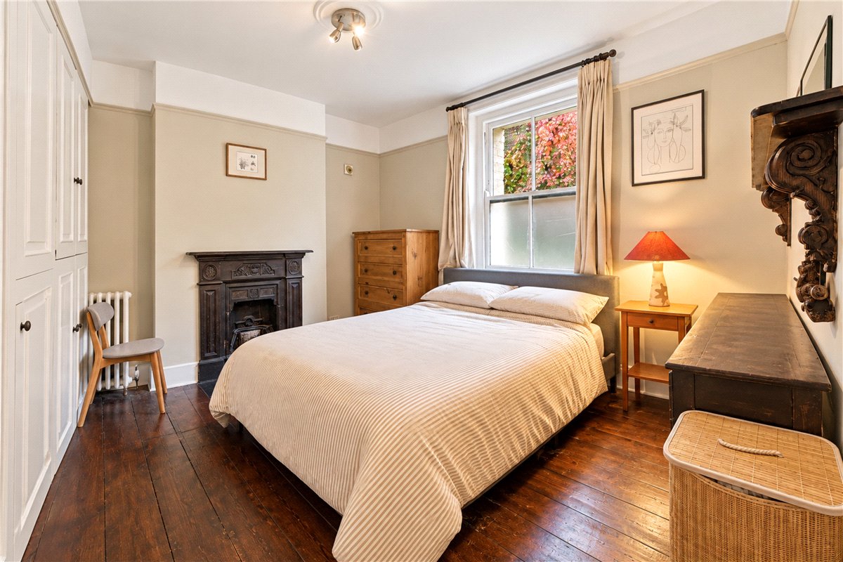 1 bedroom Flat, Queen's Club Gardens, London, W14 - Available, Image 9