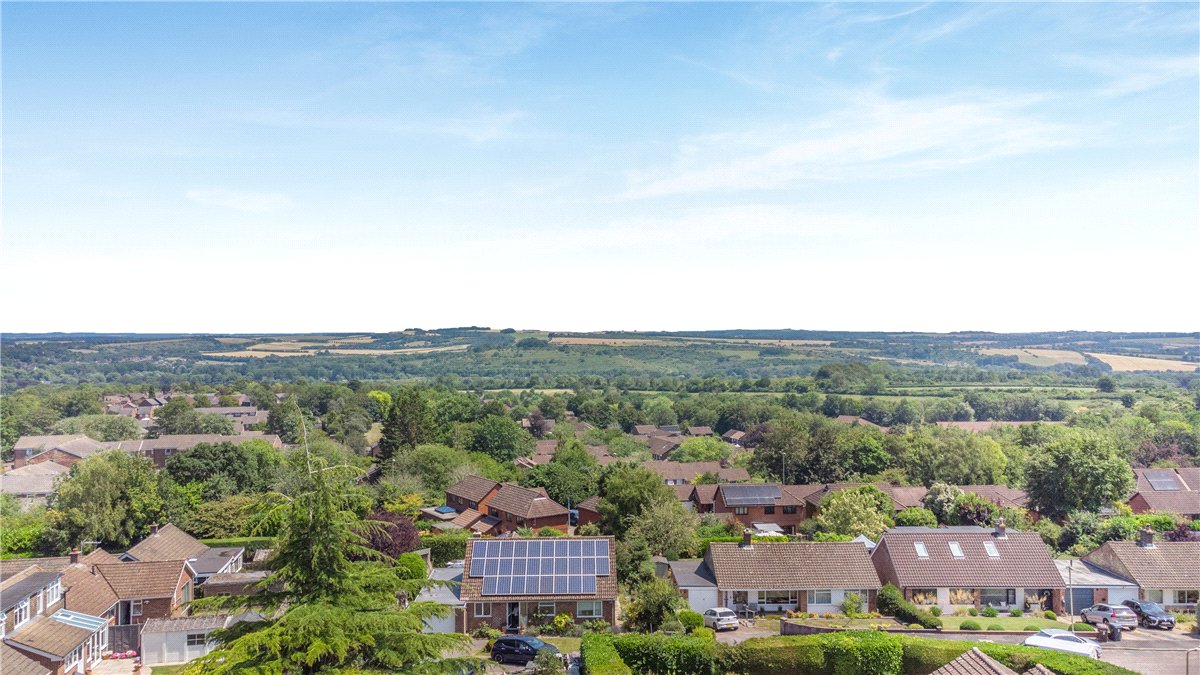 4 bedroom Bungalow, Olivers Battery Crescent, Winchester, SO22 - Sold, Image 8