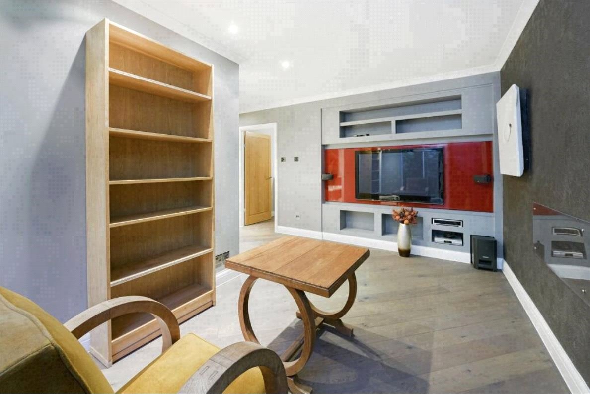 3 bedroom Flat, Montagu Square, Marylebone, W1H - Available, Image 13