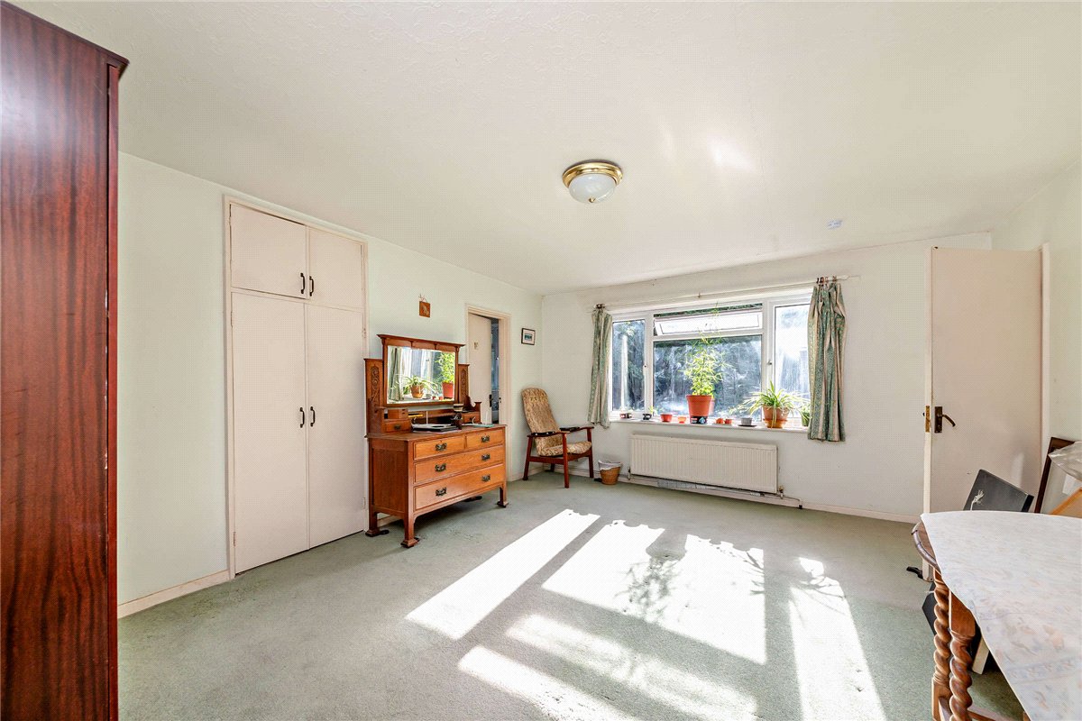 4 bedroom House, Clarendon Gardens, Newbury, RG14 - Available, Image 8