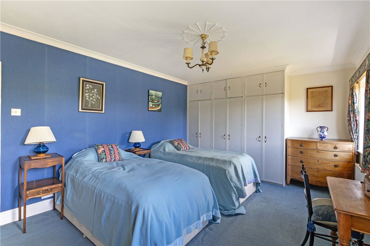 4 bedroom House, Oak Lane, Easterton, SN10 - Available, Image 13