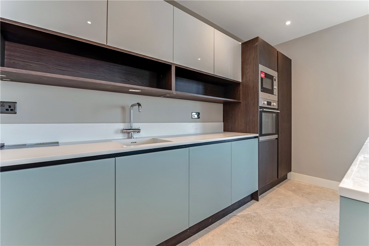 3 bedroom Flat, Farne House, 12 Crewe Street, NE68 - Available, Image 8