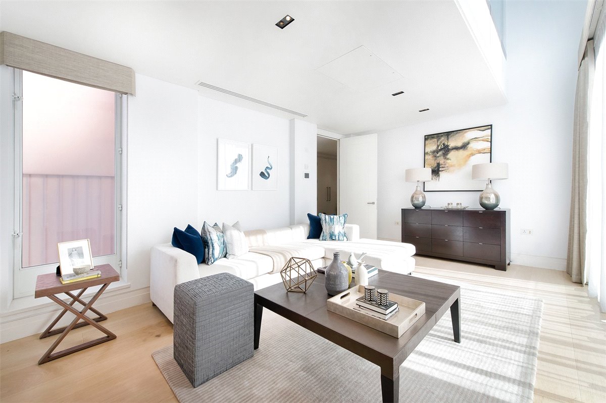 3 bedroom Maisonette, Green Street, Mayfair, W1K - Available, Image 4