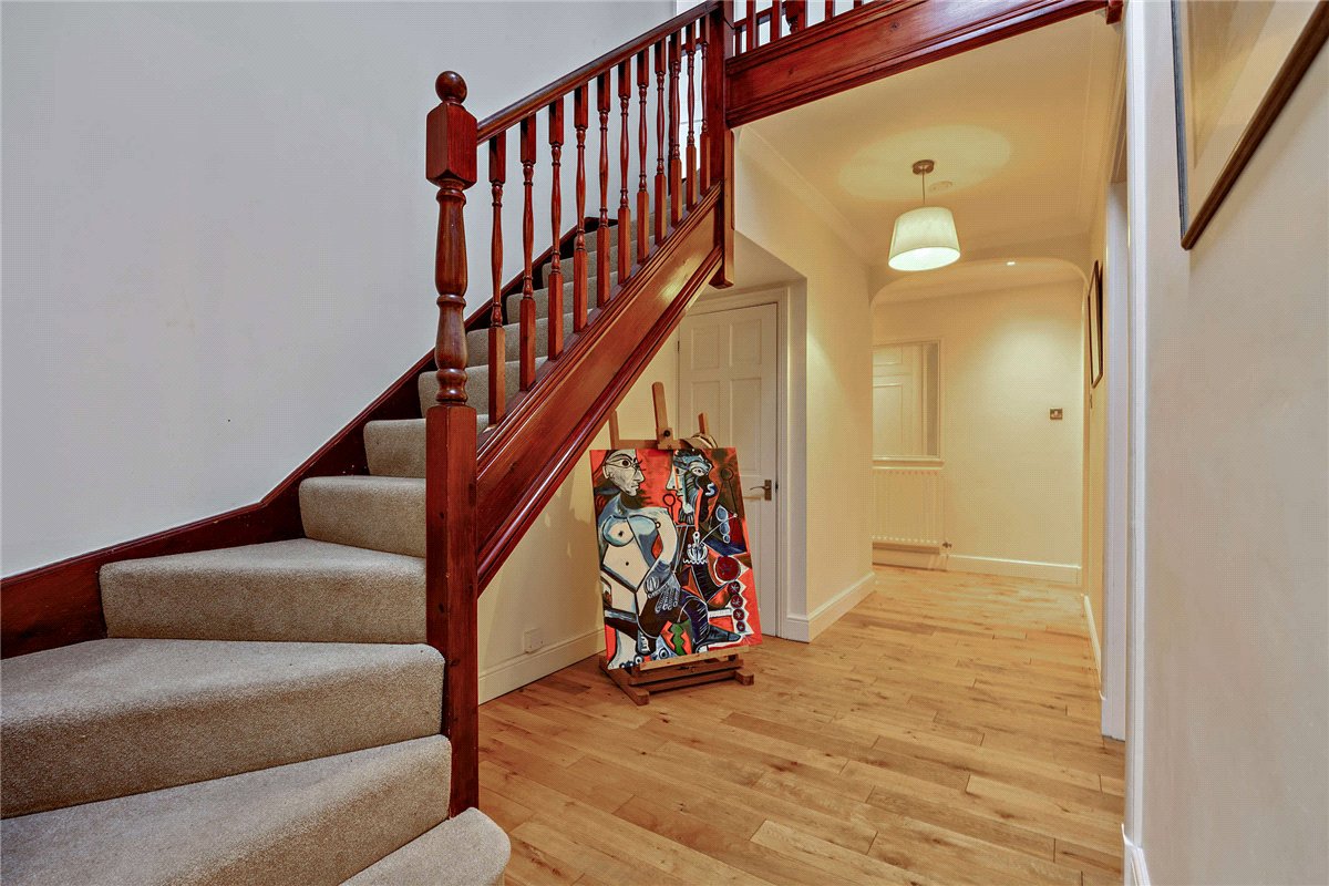 5 bedroom House, Andover Road, Newbury, RG14 - Available, Image 11