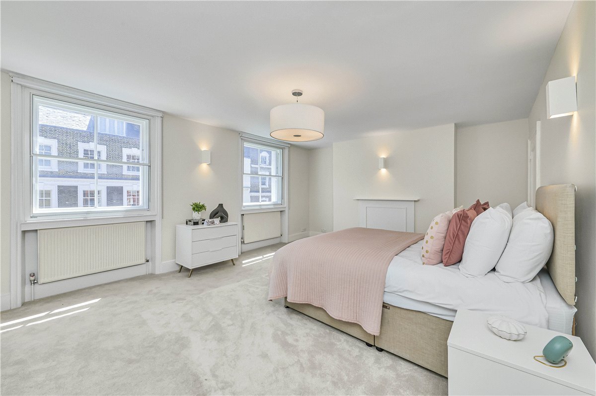 2 bedroom Flat, Queen Anne Street, Marylebone, W1G - Available, Image 4