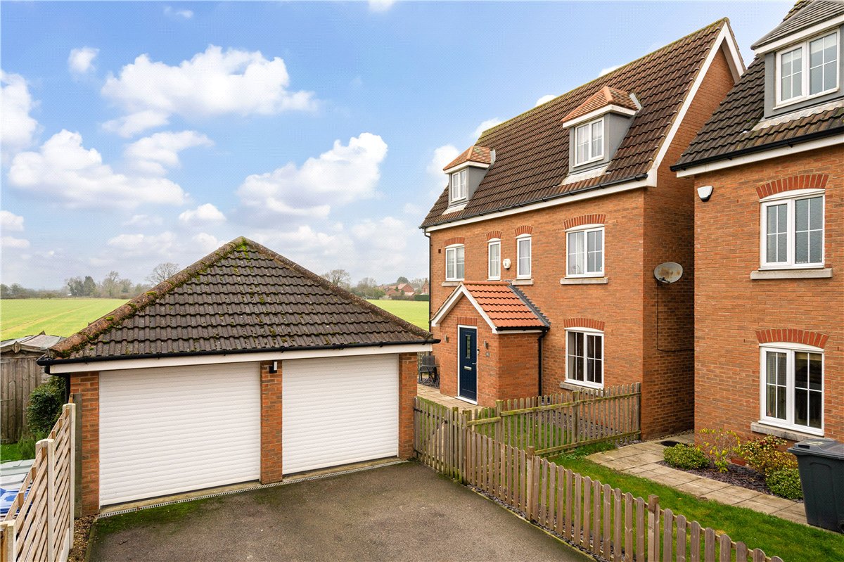 5 bedroom House, Cherrytree Drive, Wistow, YO8 - Available