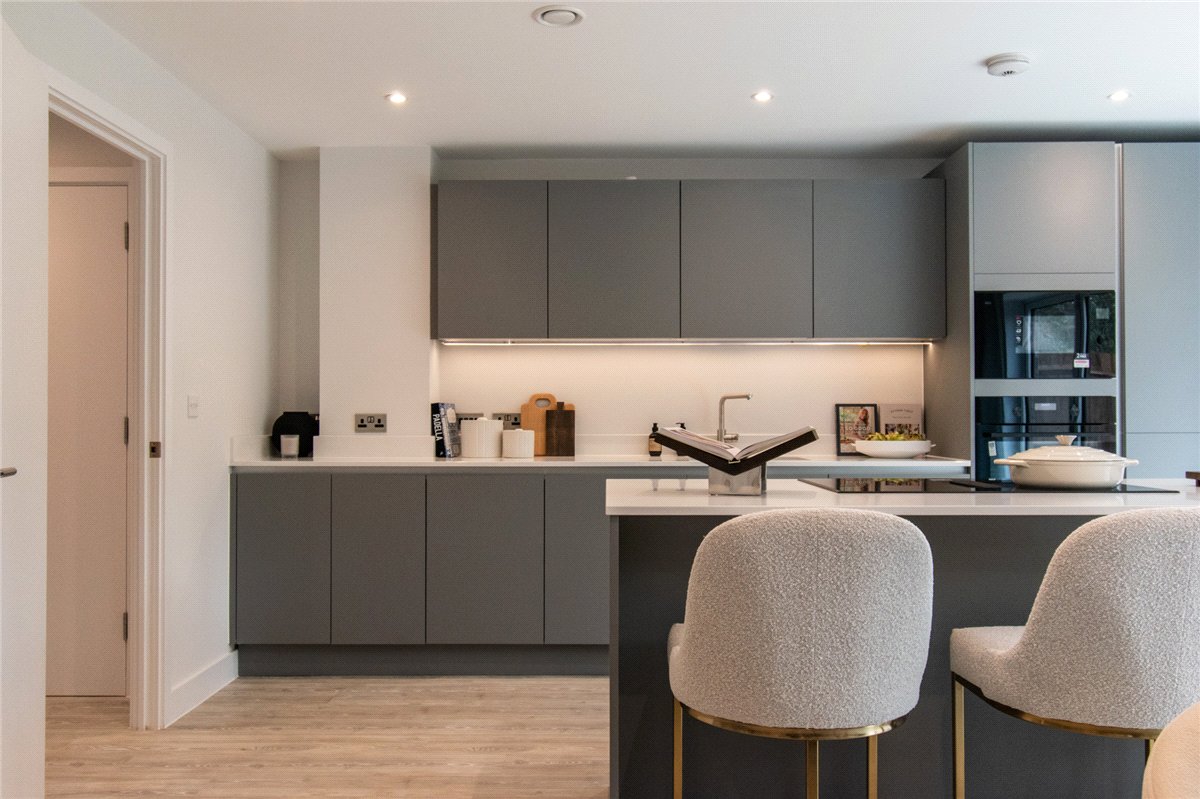 3 bedroom House, Histon Road, Cambridge, CB4 - Available, Image 2
