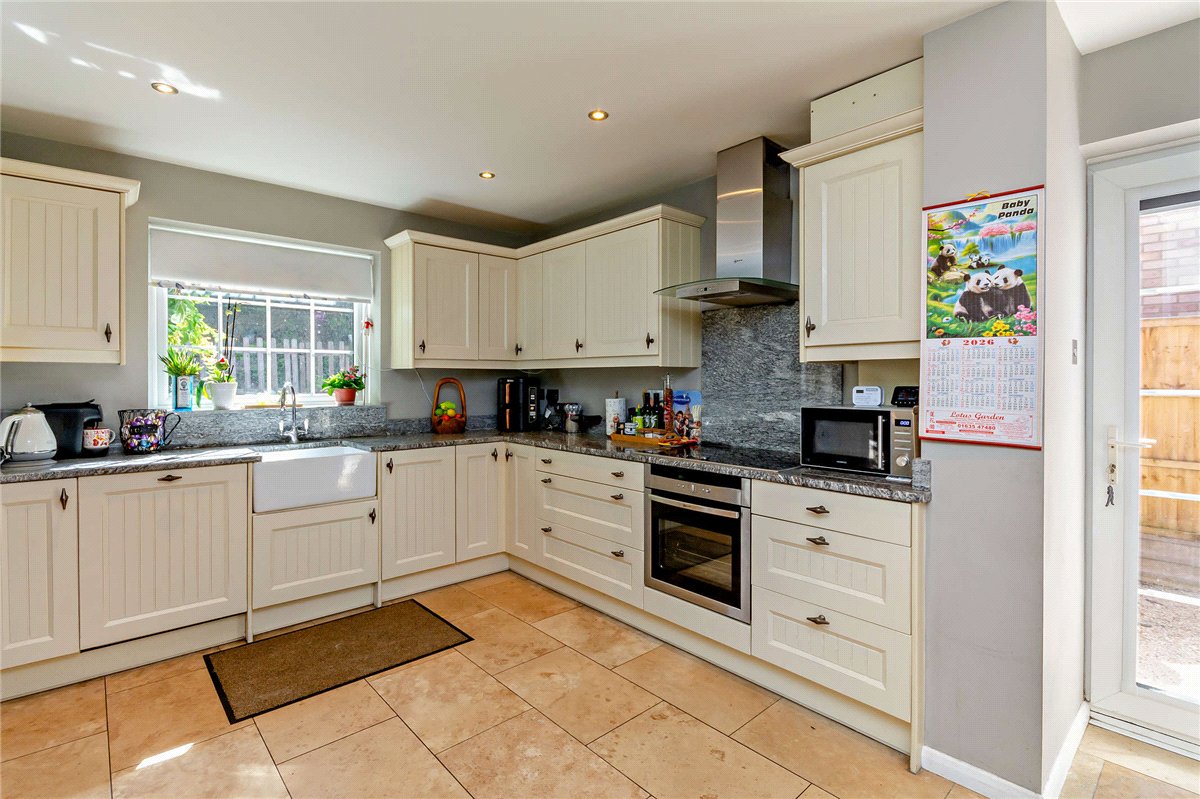 4 bedroom House, Normay Rise, Newbury, RG14 - Available, Image 8