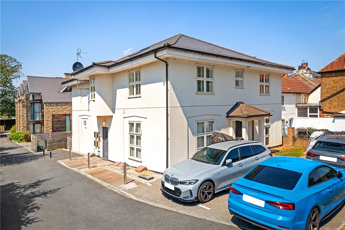 1 bedroom Flat, Ditton Grove, Esher, KT10 - Available, Image 4