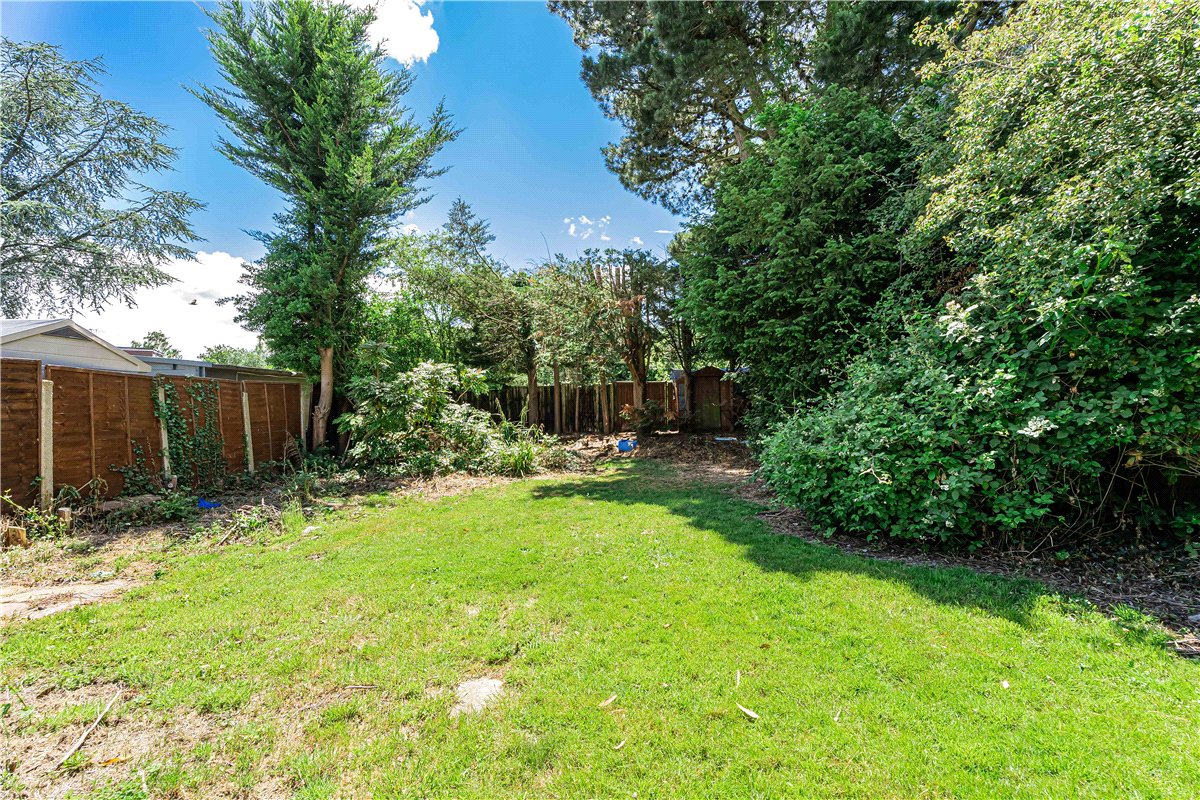 2 bedroom Bungalow, Herlwyn Avenue, Ruislip, HA4 - Available, Image 16