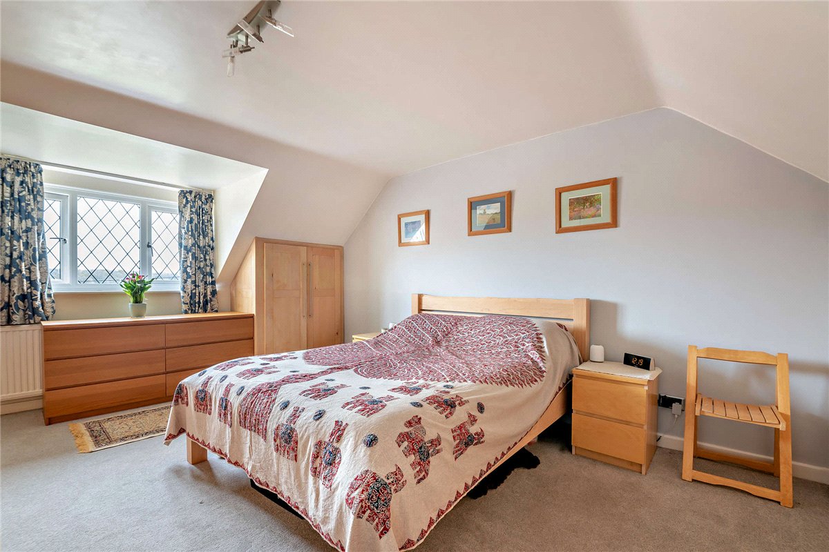 4 bedroom House, Oxford Road, Donnington, RG14 - Sold STC, Image 12