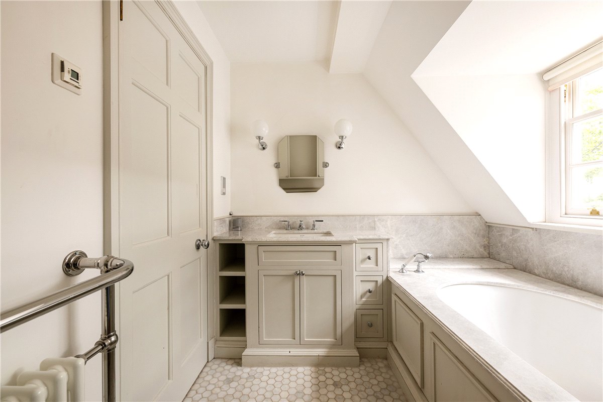 7 bedroom House, Upper Brook Street, Mayfair, W1K - Available, Image 34