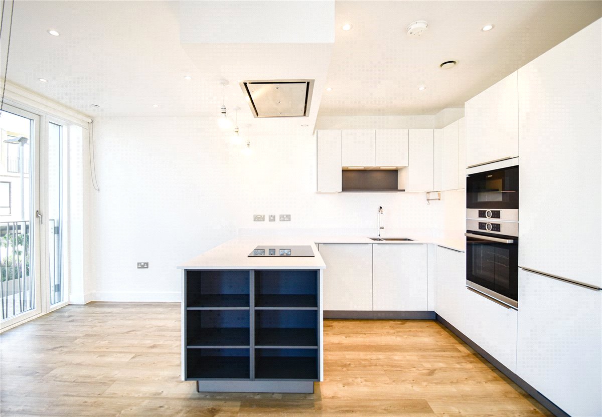 2 bedroom Flat, The Oak Building, Rudduck Way, CB3 - 