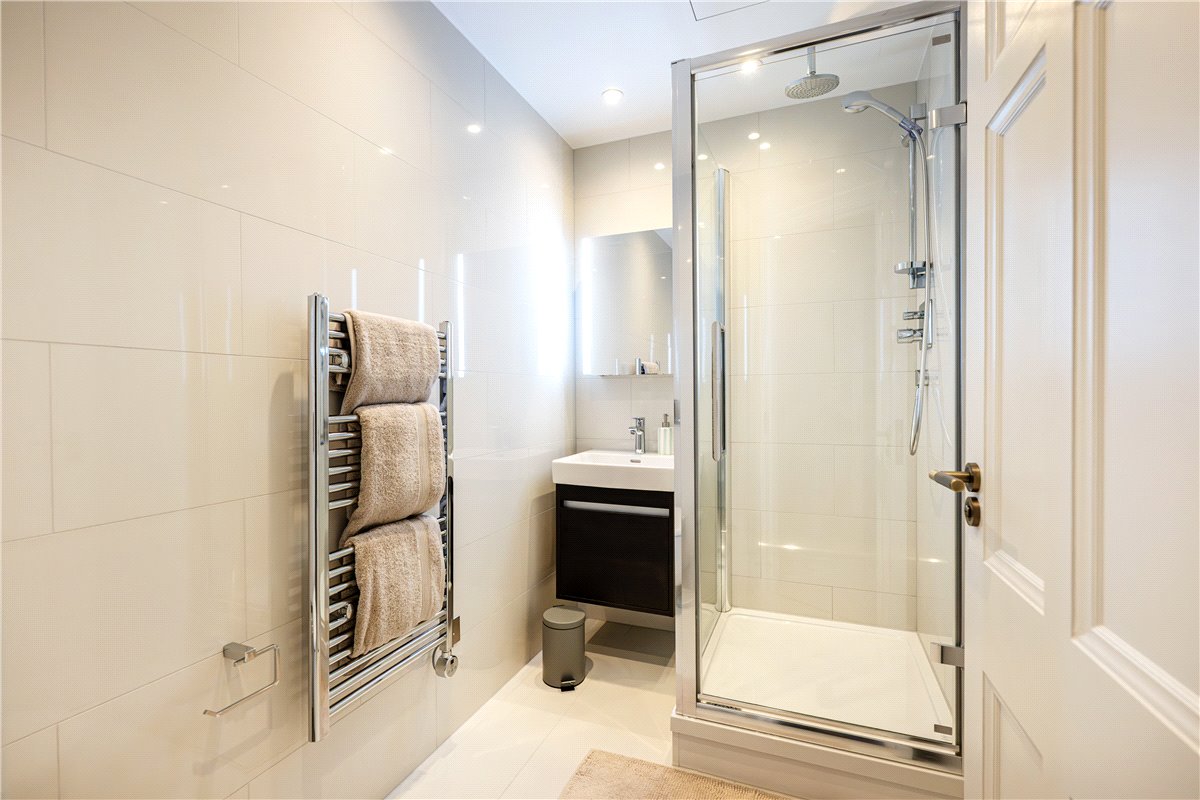 2 bedroom Flat, Stratton Street, London, W1J - Available, Image 17