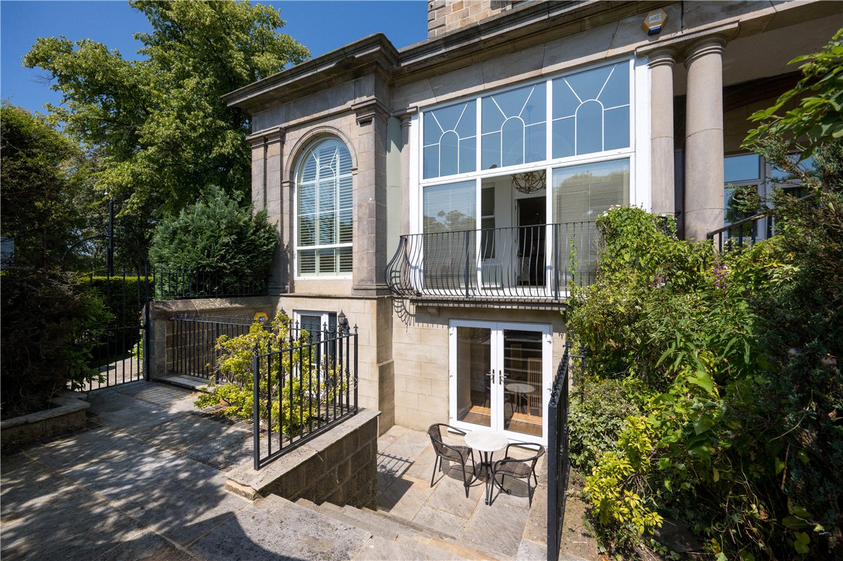 4 bedroom House, Windsor Court, West Park, HG1 - Available, Image 18