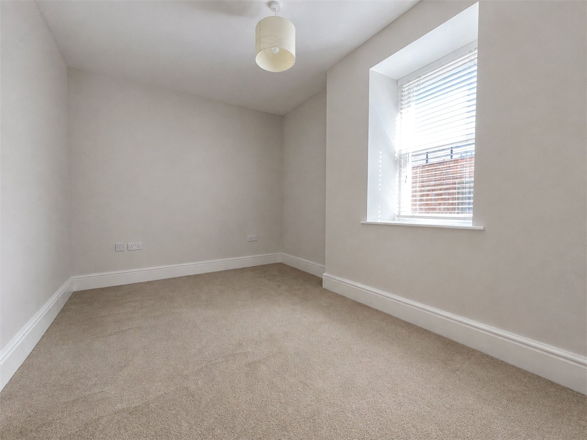 1 bedroom Flat, Tower Street, Winchester, SO23 - Available, Image 3