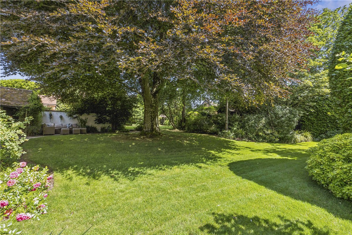 5 bedroom House, Leaze Road, Marlborough, SN8 - Available, Image 26