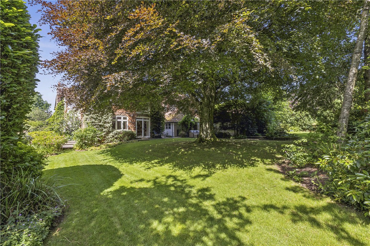 5 bedroom House, Leaze Road, Marlborough, SN8 - Available, Image 26