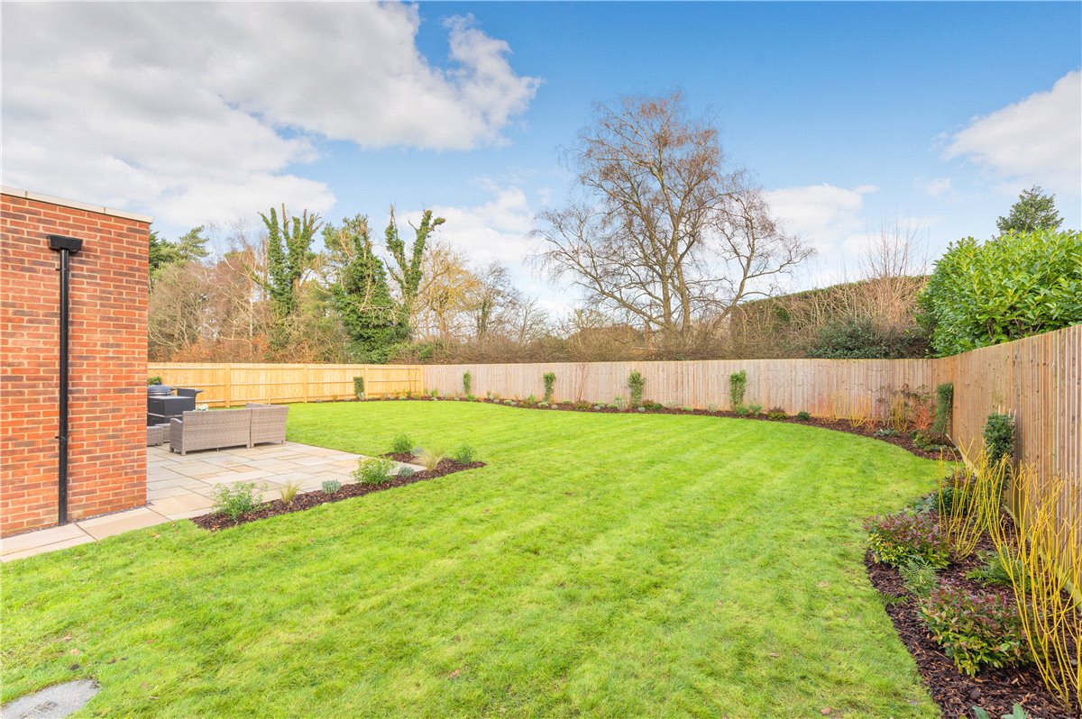 5 bedroom House, Oakfields, Preston, SG4 - Sold, Image 20