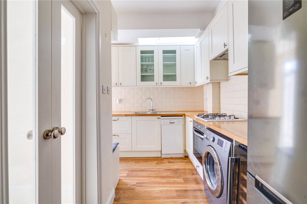 2 bedroom Flat, St Andrews Road, London, W14 - Sold, Image 9