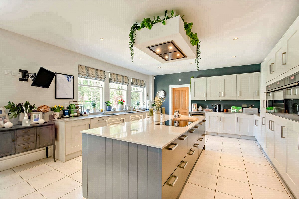 5 bedroom House, Sussex Avenue, Harrogate, HG1 - Available, Image 3