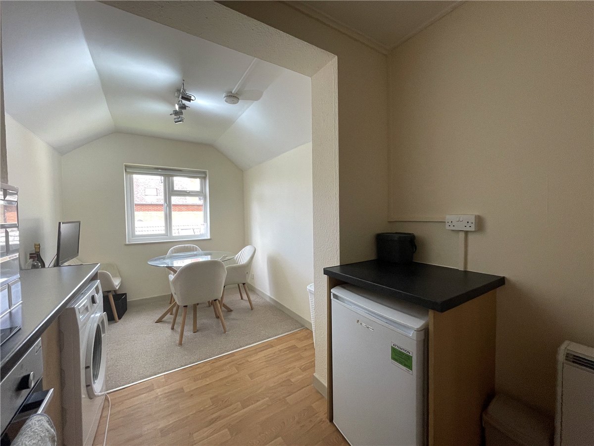 1 bedroom Flat, Kelburne Road, Oxford, OX4 - , Image 2