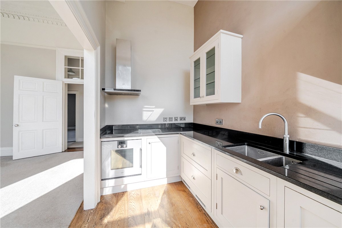 2 bedroom Flat, Park Street, Bath, BA1 - Available, Image 5