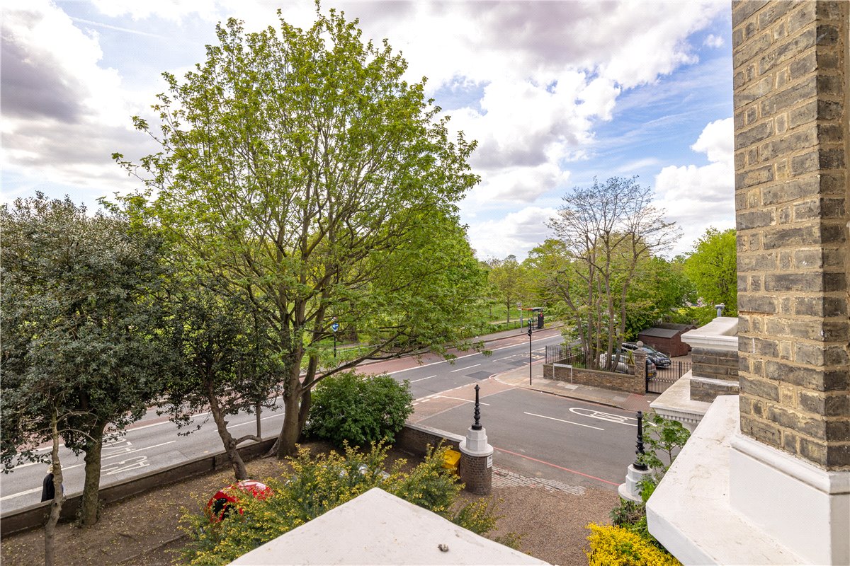 1 bedroom Flat, Clapham Common North Side, London, SW4 - Sold, Image 2